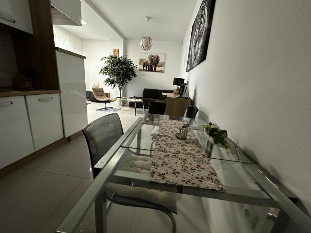 Apartman Lodenica Пьештяни Экстерьер фото